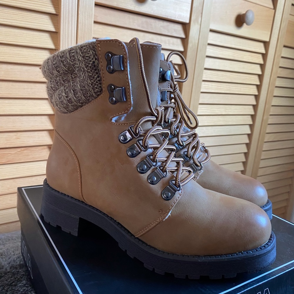 MIA Hiking Style Boots Maylynn